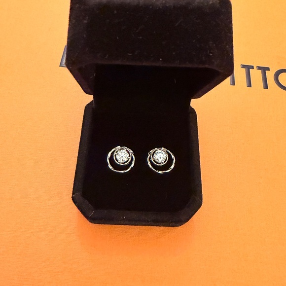 Mossainite Diamond Stud - Picture 8 of 8